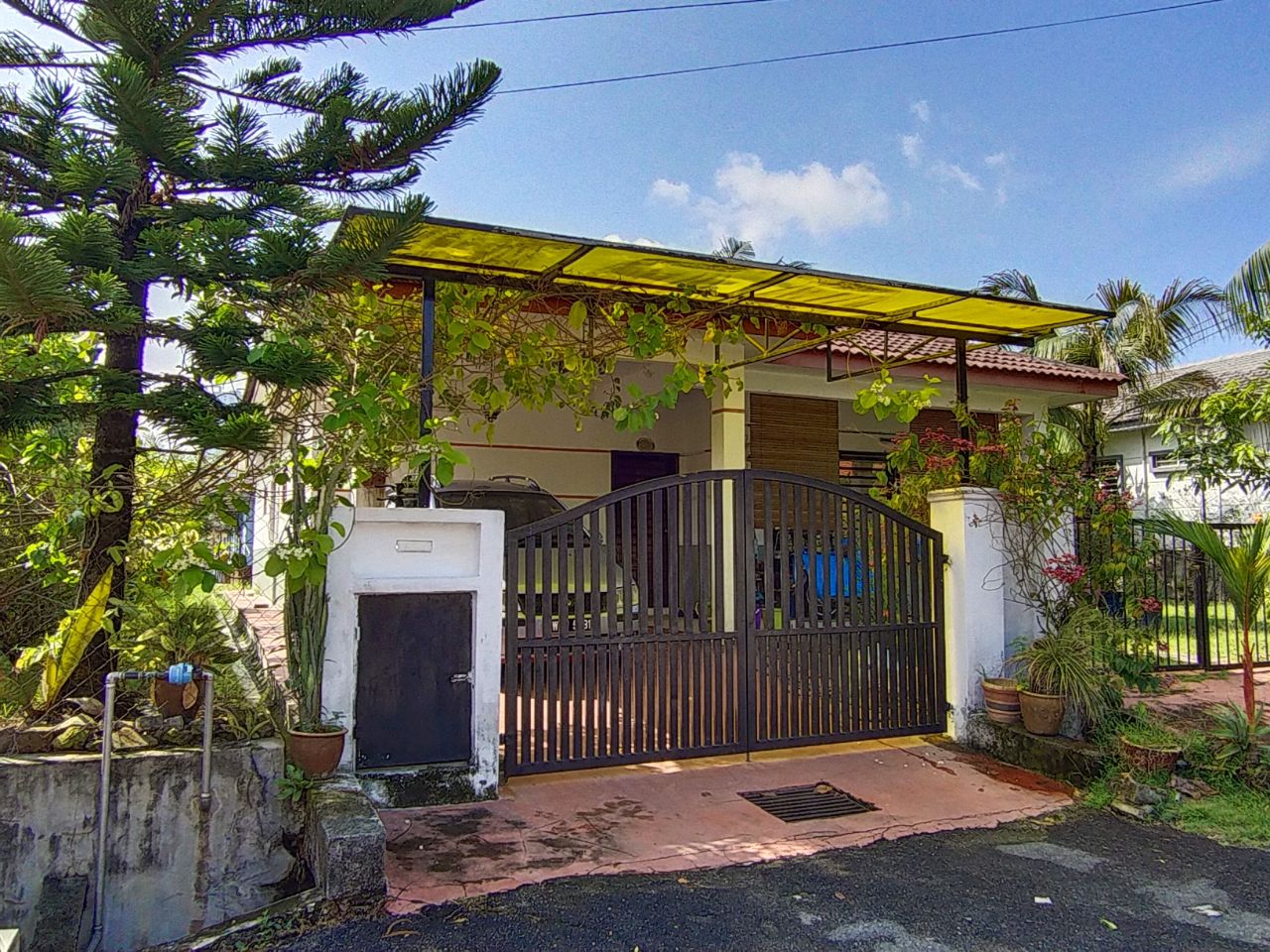 BANGLO 1sty Tanah Luas Kota Perdana Seri Kembangan - photo 2