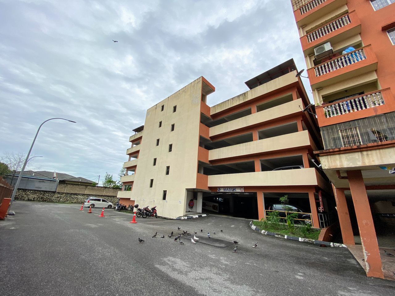 Sri Dahlia Apartment Taman Sepakat Indah Kajang - photo 2