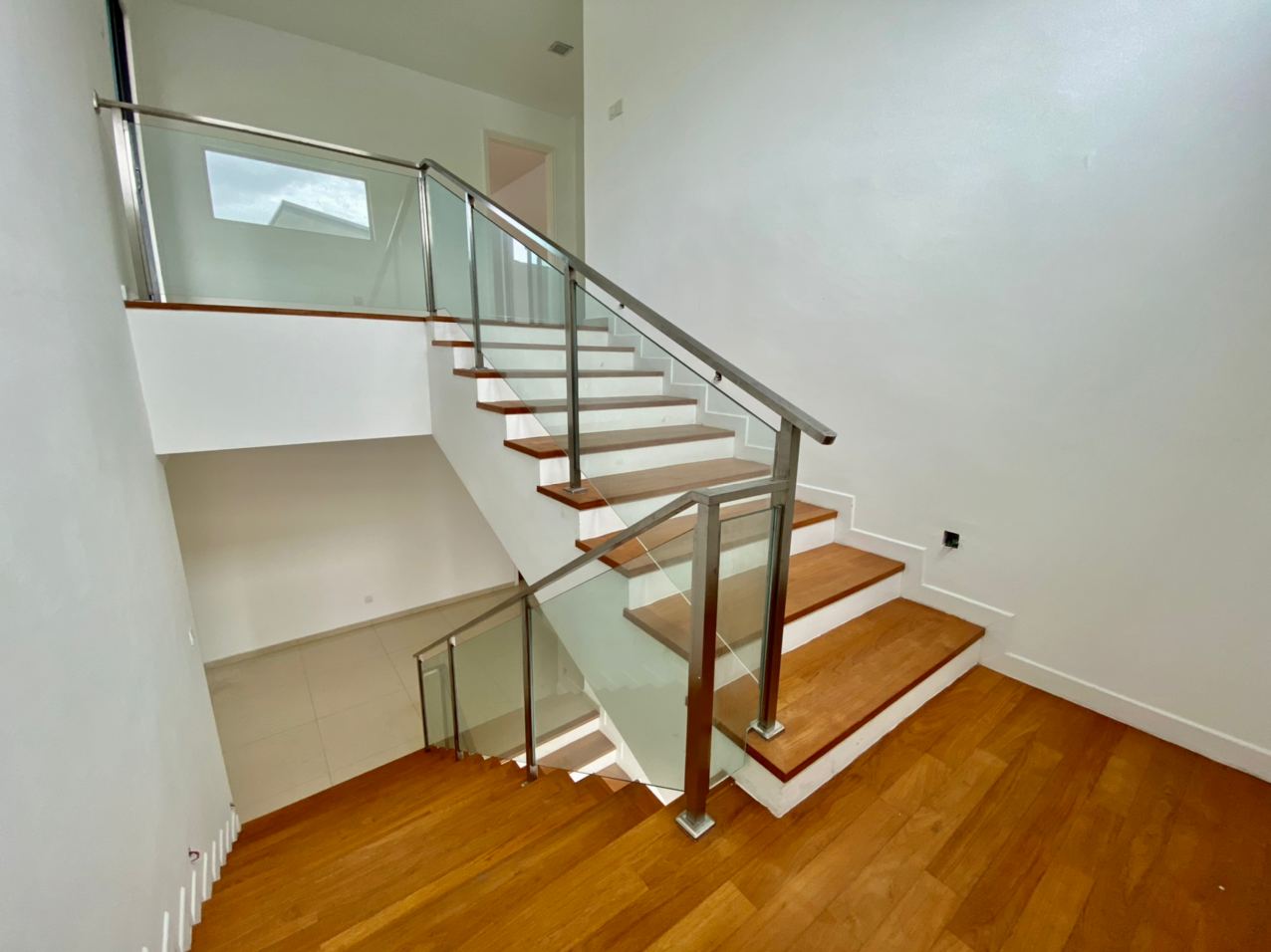 NEW 3 Storey Banglo Monterez Golf Resort Shah Alam - photo 5