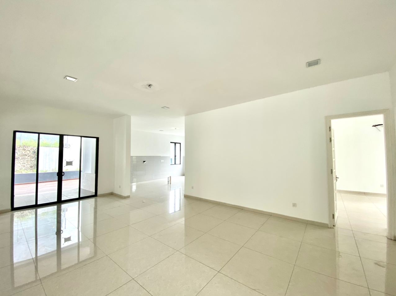 NEW 3 Storey Banglo Monterez Golf Resort Shah Alam - photo 8