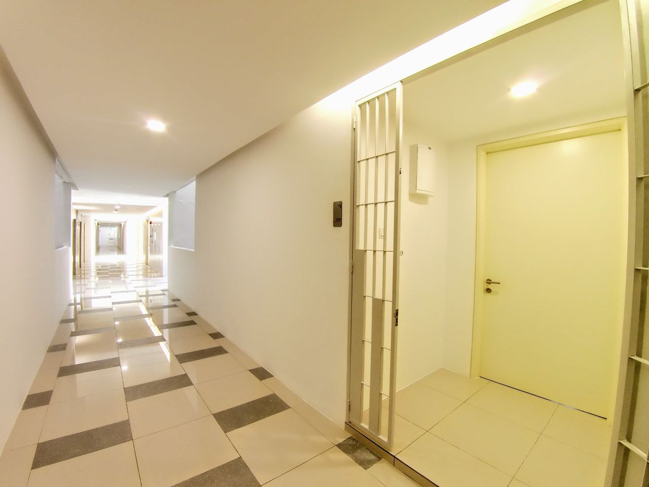 New House Furnished LAKEFRONT RESIDENCE CYBERJAYA - photo 2