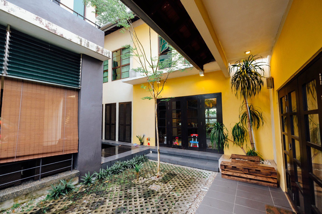 Fully Furnished Renovated BUNGALOW SEKSYEN 13 - photo 3