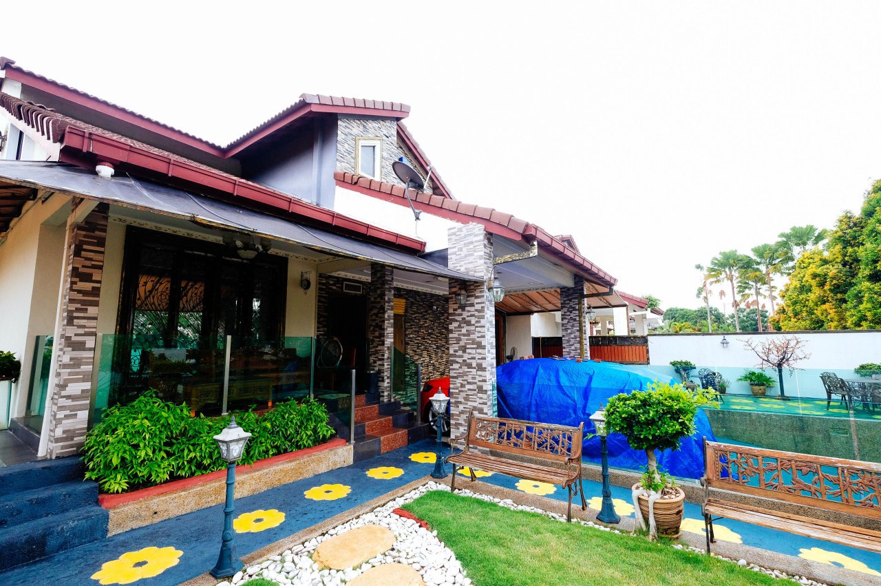 2 STOREY BUNGALOW WITH OFFICE SPACE Subang Bestari - photo 2
