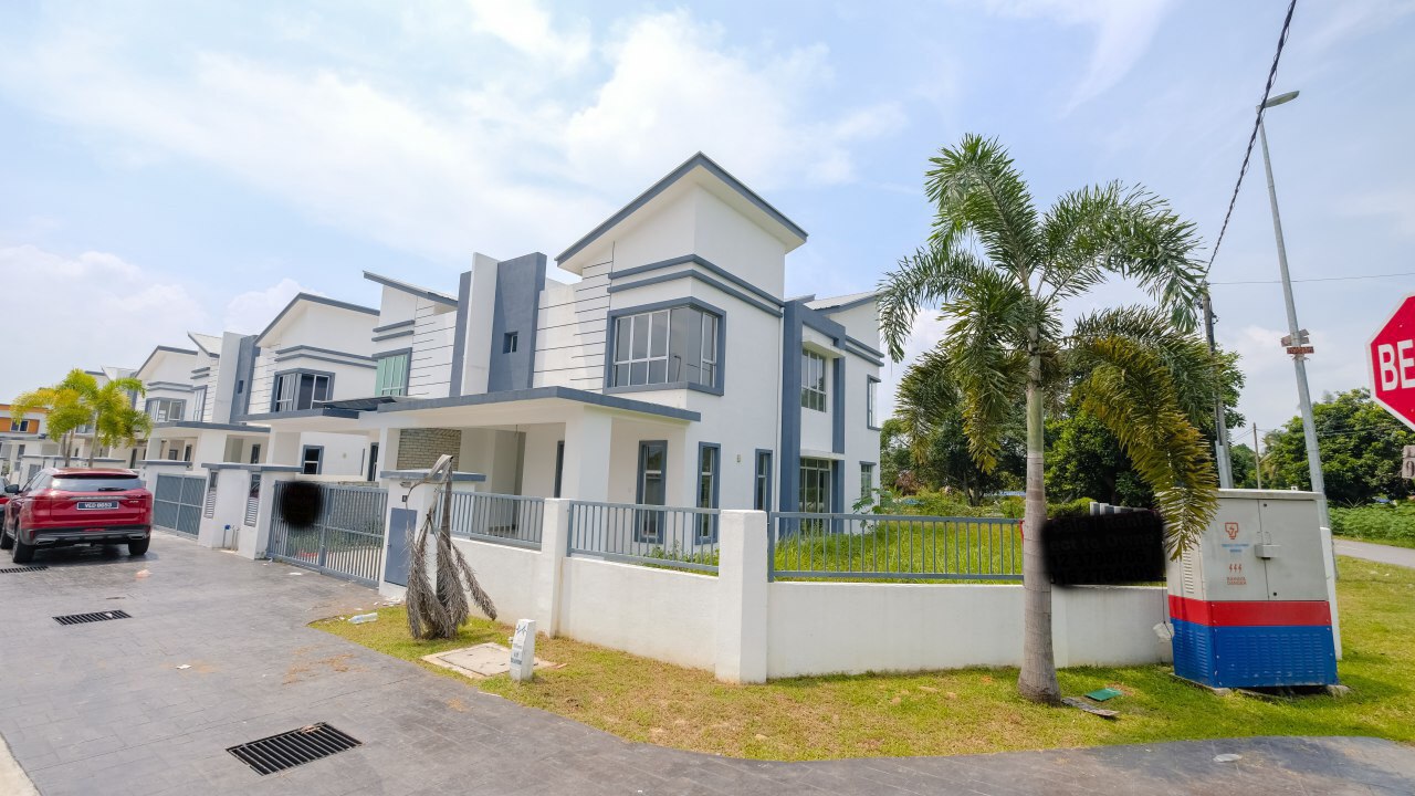 NEW CORNER  LOT SemiD 2Sty TAMAN DATO HORMAT - photo 2