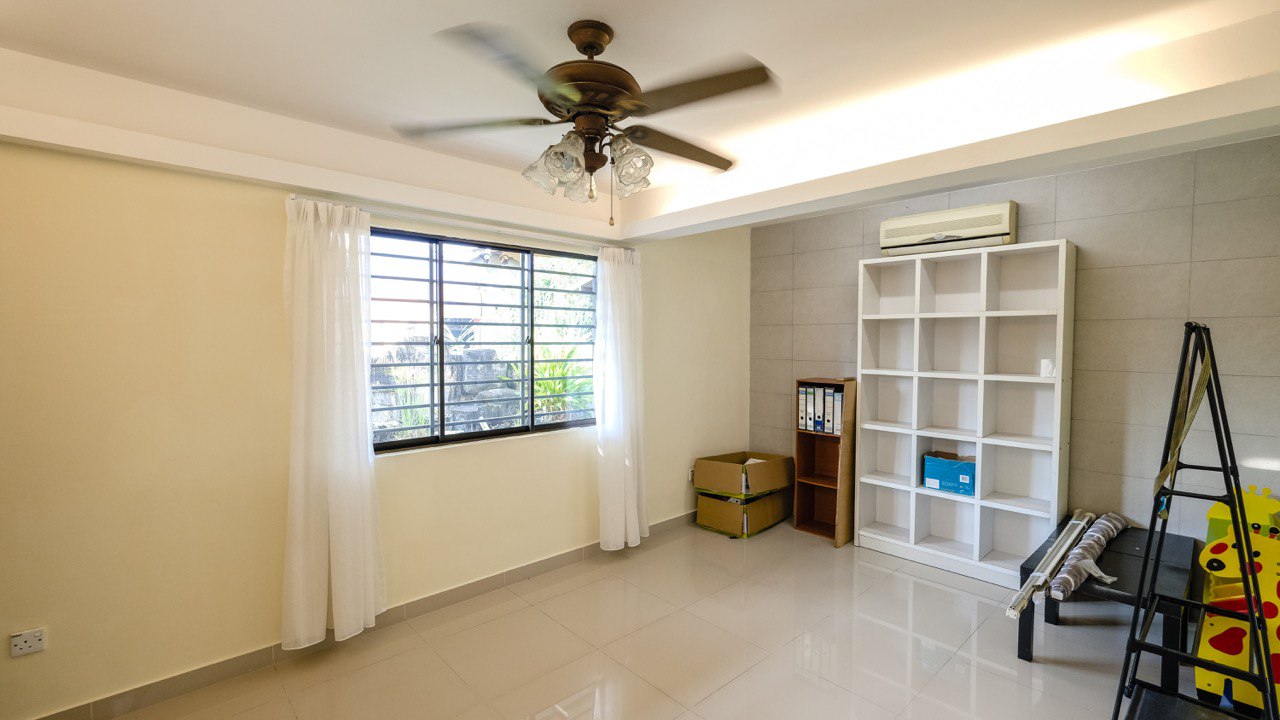 Double Storey Corner House Taman Bukit Serdang - photo 3