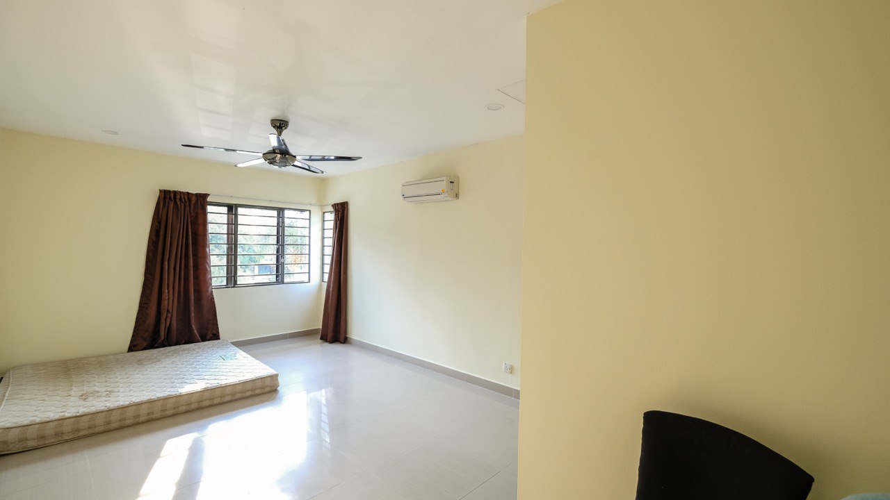 Double Storey Corner House Taman Bukit Serdang - photo 6