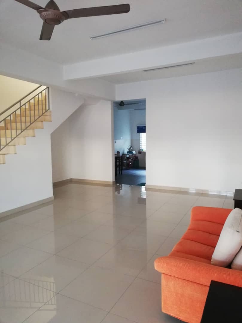 Basic NON BUMI Double Storey Taman Emas Dengkil - photo 3