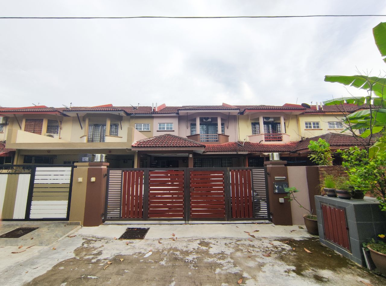 BIG UNIT Double Storey House Saujana Puchong SP10