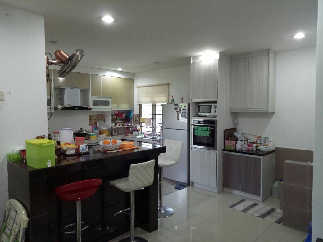 CORNER LOT Double Storey House Tmn Lestari Putra - photo 9