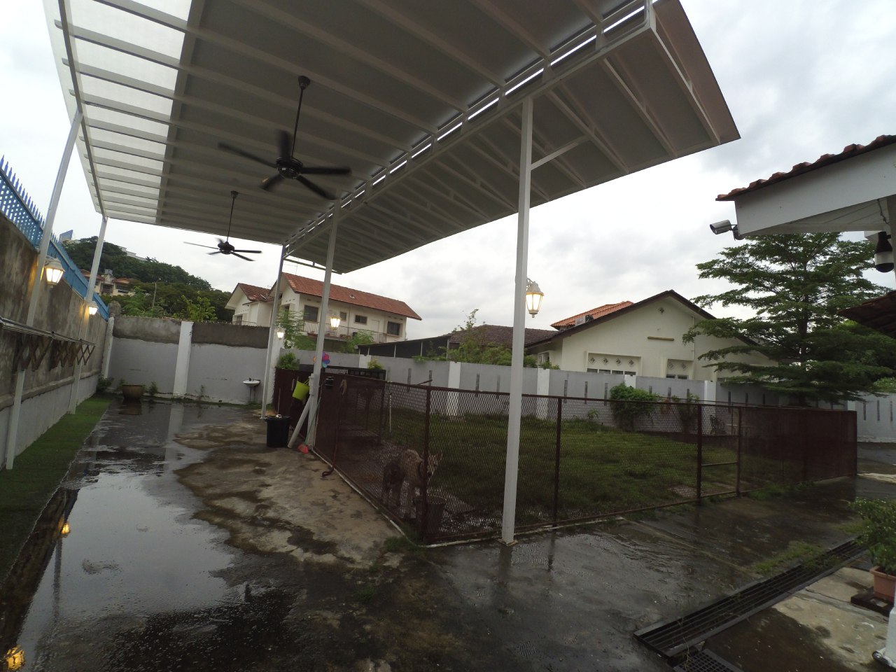 BUNGALOW WITH MODERN DESIGN TAMAN MELAWIS - photo 3