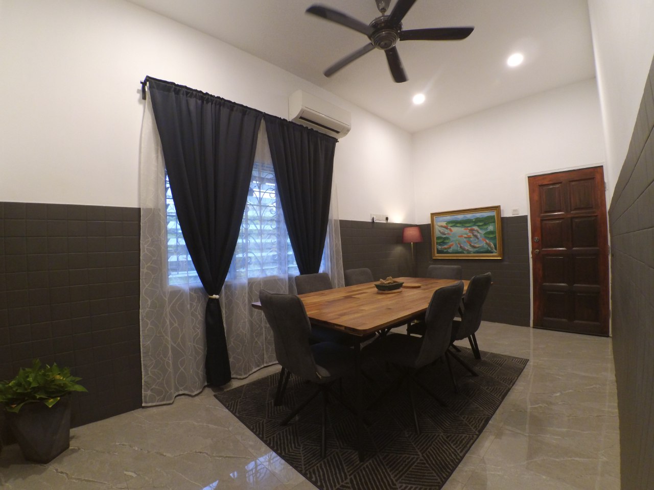 BUNGALOW WITH MODERN DESIGN TAMAN MELAWIS - photo 7