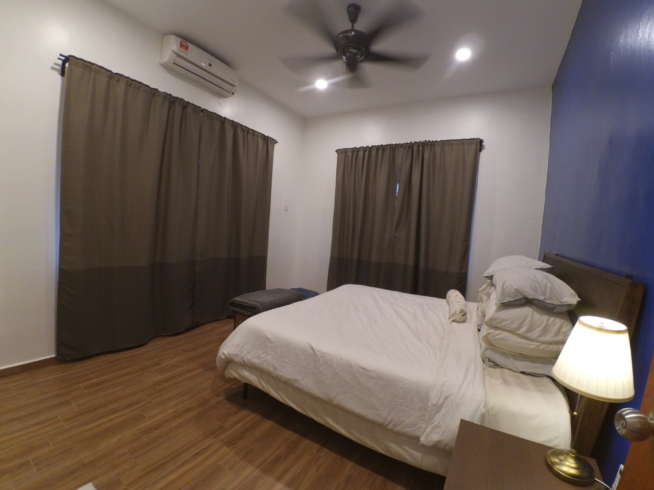 BUNGALOW WITH MODERN DESIGN TAMAN MELAWIS - photo 11
