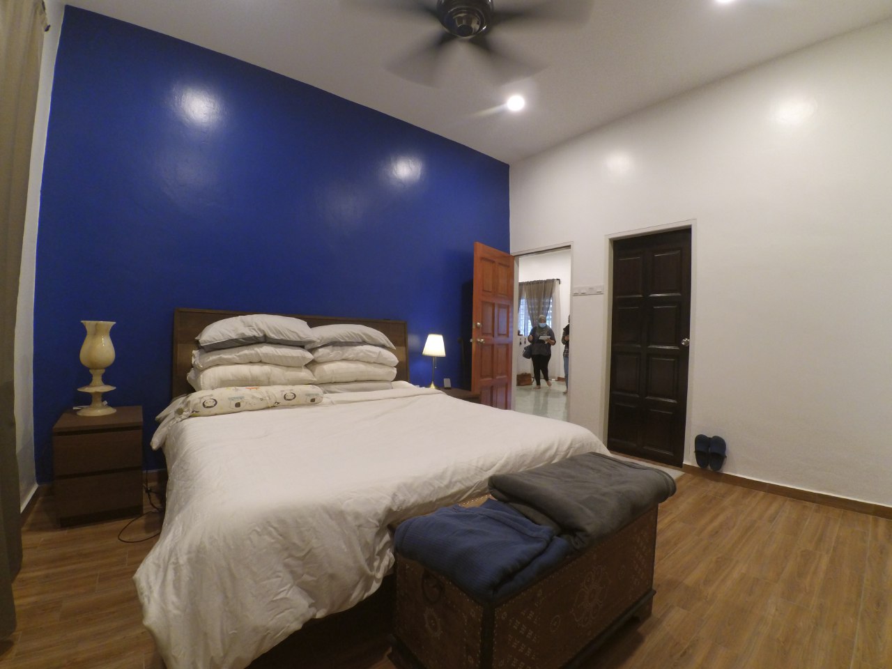 BUNGALOW WITH MODERN DESIGN TAMAN MELAWIS - photo 12