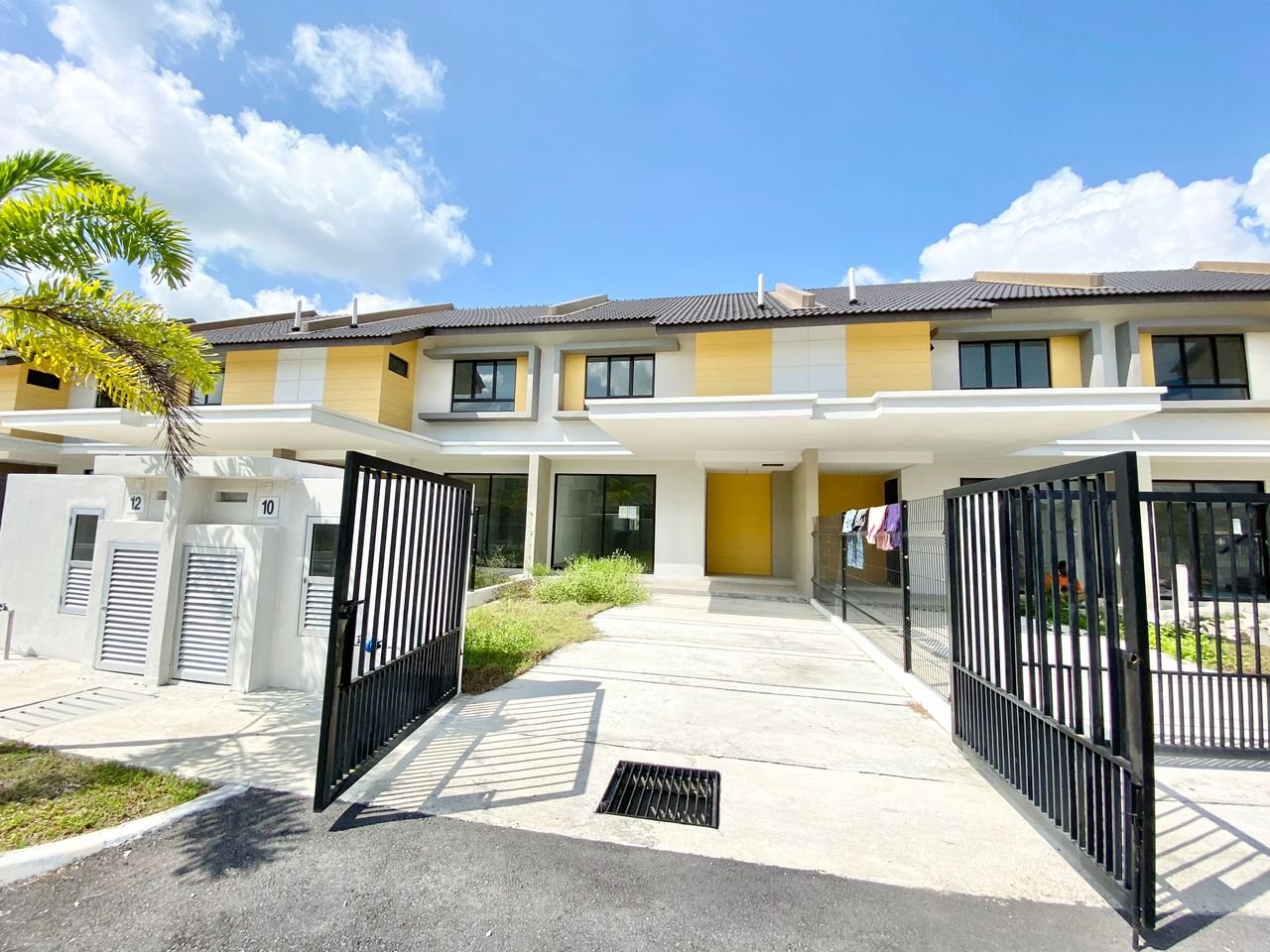 Brand New 2 Storey House Bandar Mahkota Banting - photo 1