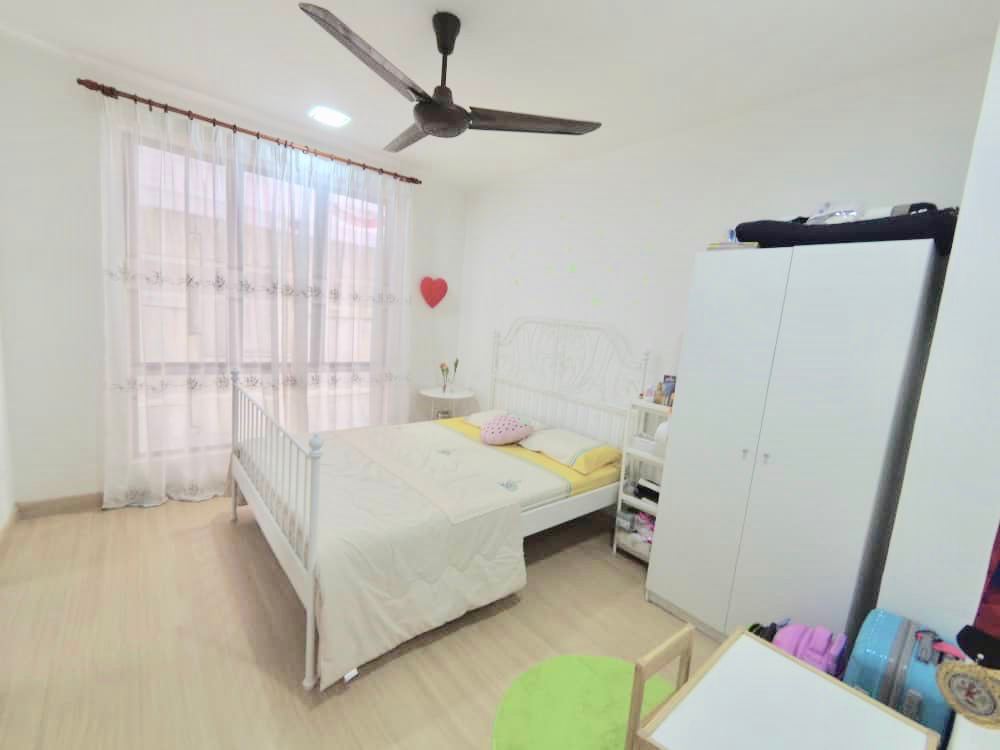 RENOVATED FULLY FURNISH TOWNHOUSE Cahaya SPK SekU9 - photo 8
