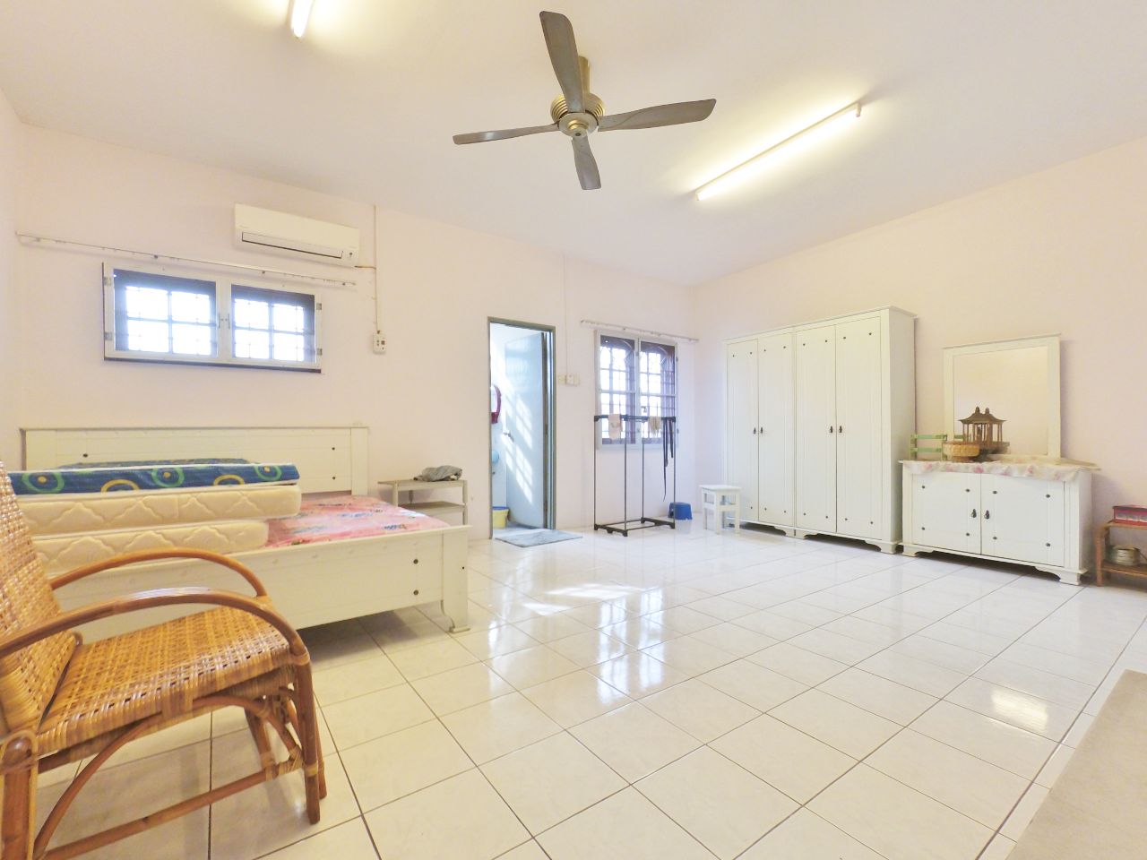 RENOVATED Double Storey Taman Bayu Perdana Klang - photo 8