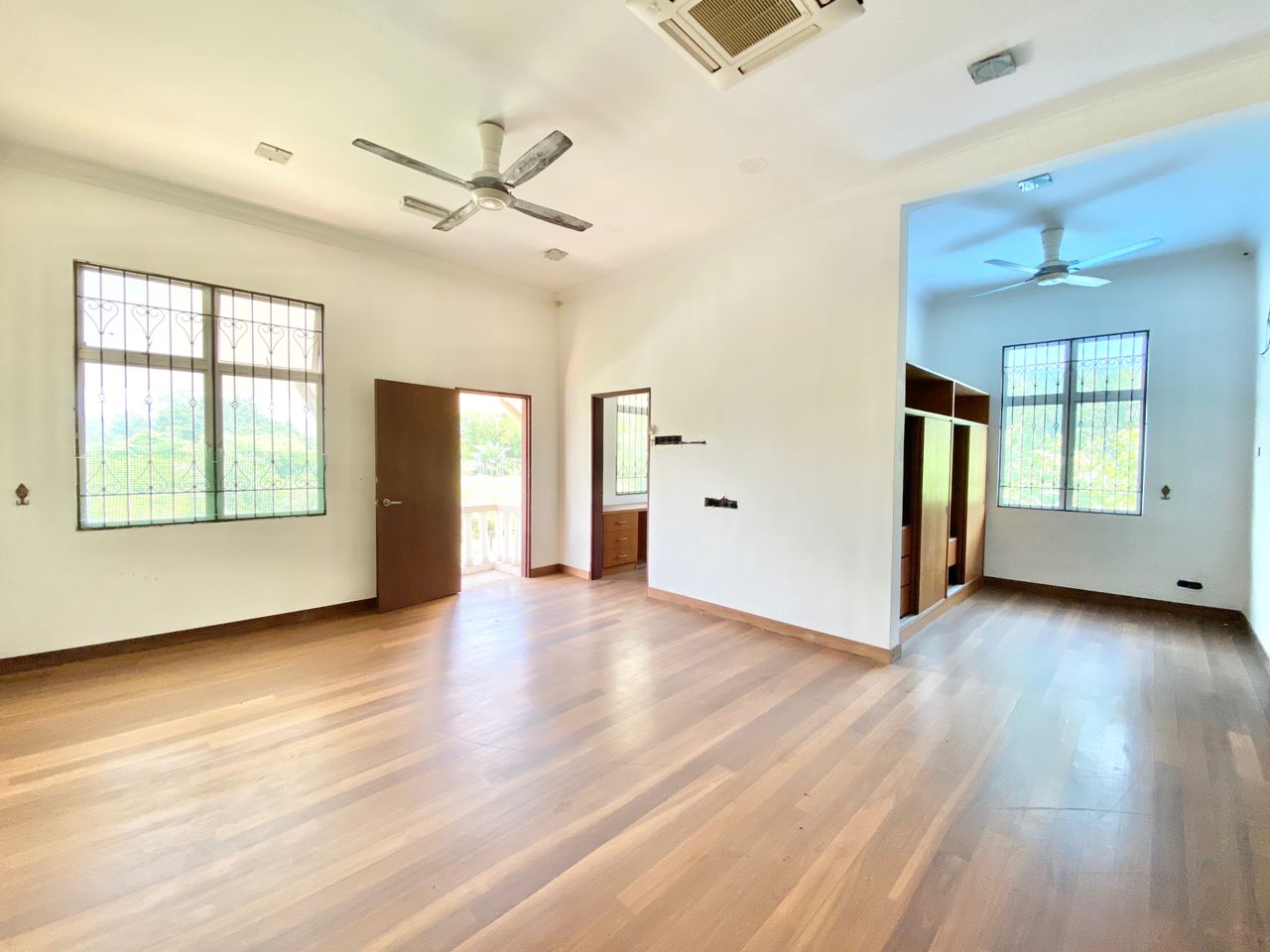 TANAH LUAS BUNGALOW Jalan Platinum Seksyen 7 - photo 8