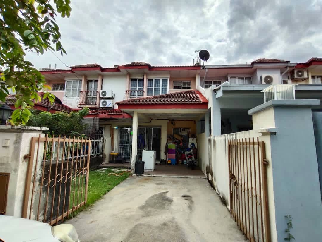 Non Bumi FREEHOLD Double Sty  House Puchong Utama