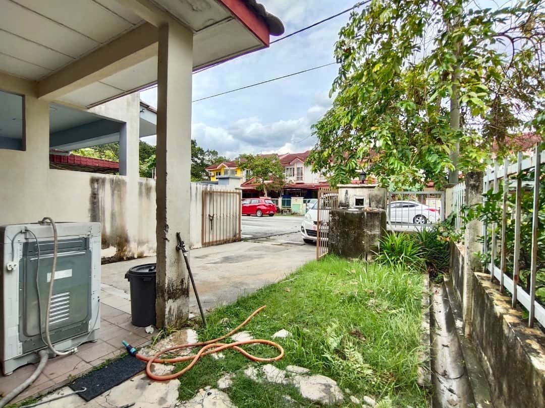 Non Bumi FREEHOLD Double Sty  House Puchong Utama - photo 3