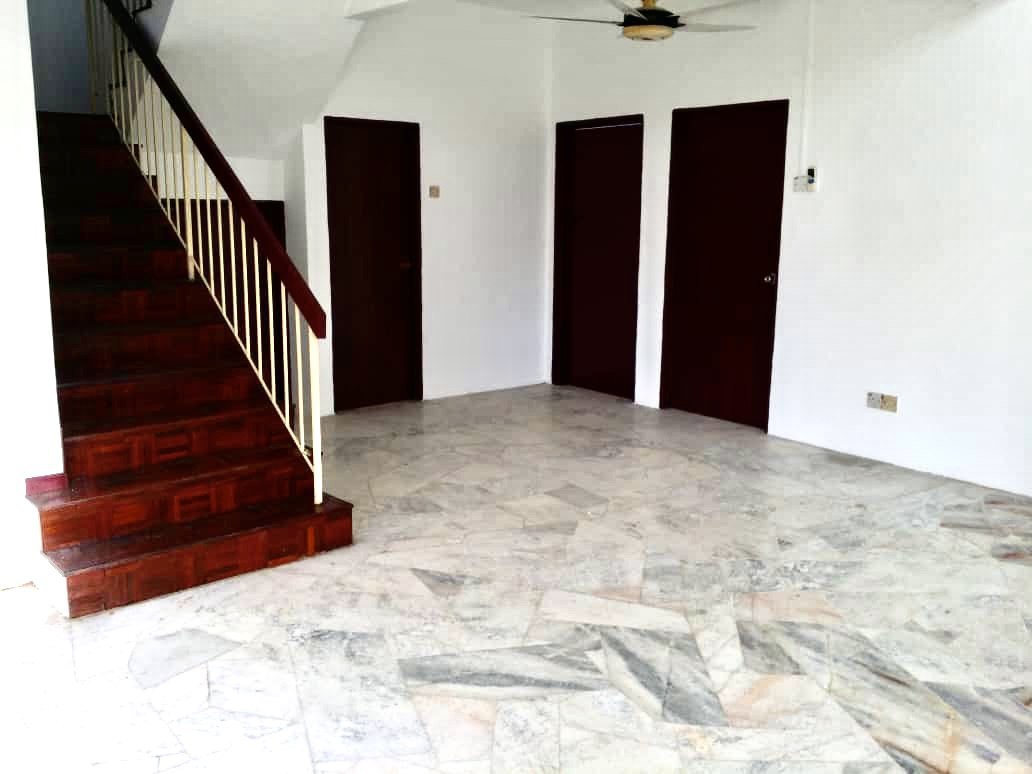 HUGELAND CORNER SEMID 2 STOREY HOUSE PUTRA PERDANA - photo 4