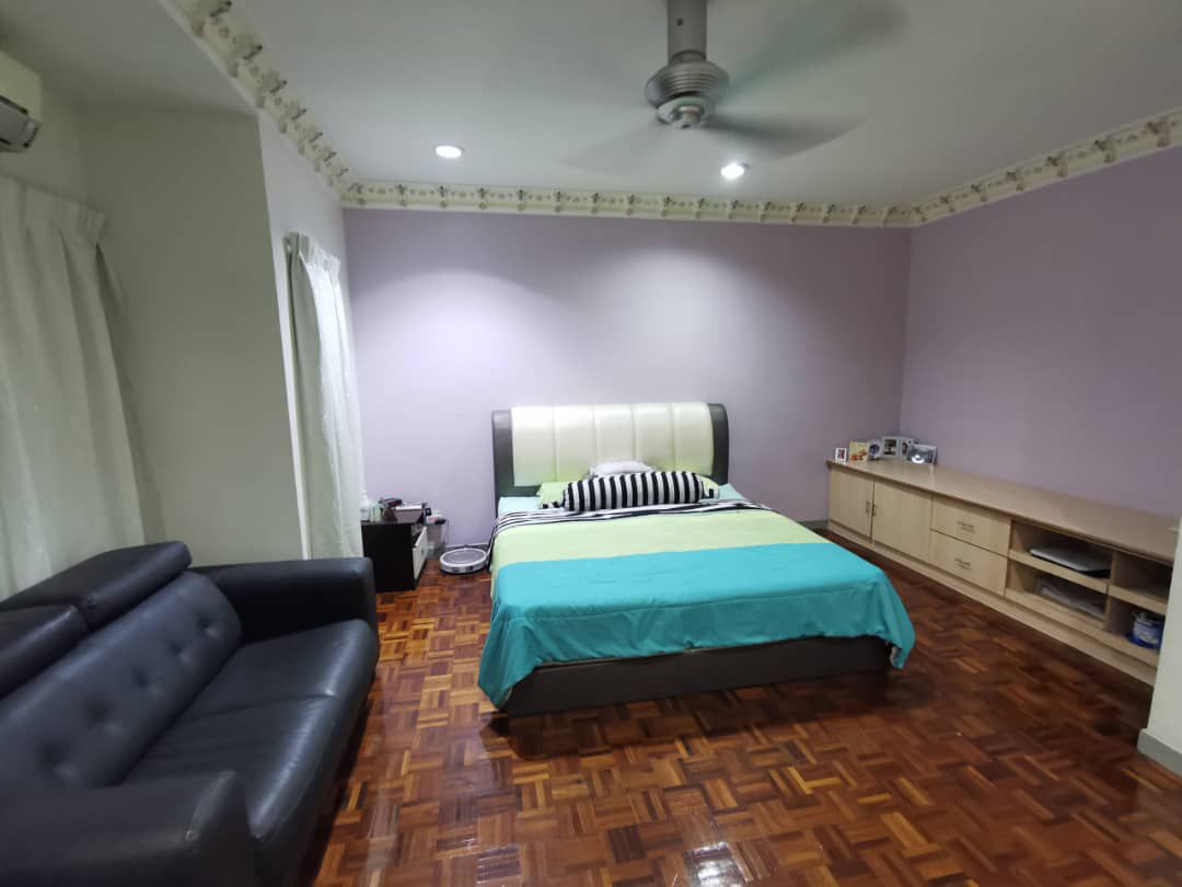 RENOVATED Double Storey House Taman Bukit Rimau - photo 13