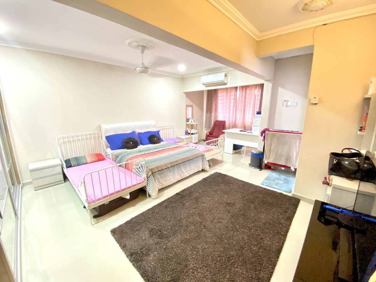 RENOVATED Bumi Lot 2 Storey House Taman Kinrara - photo 13