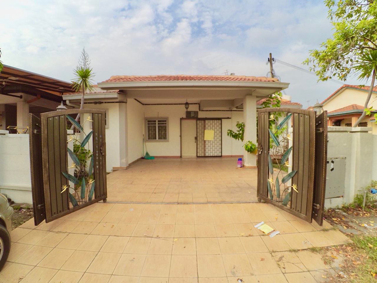 ENDLOT RENOVATED 1Sty House Bandar Bukit Raja