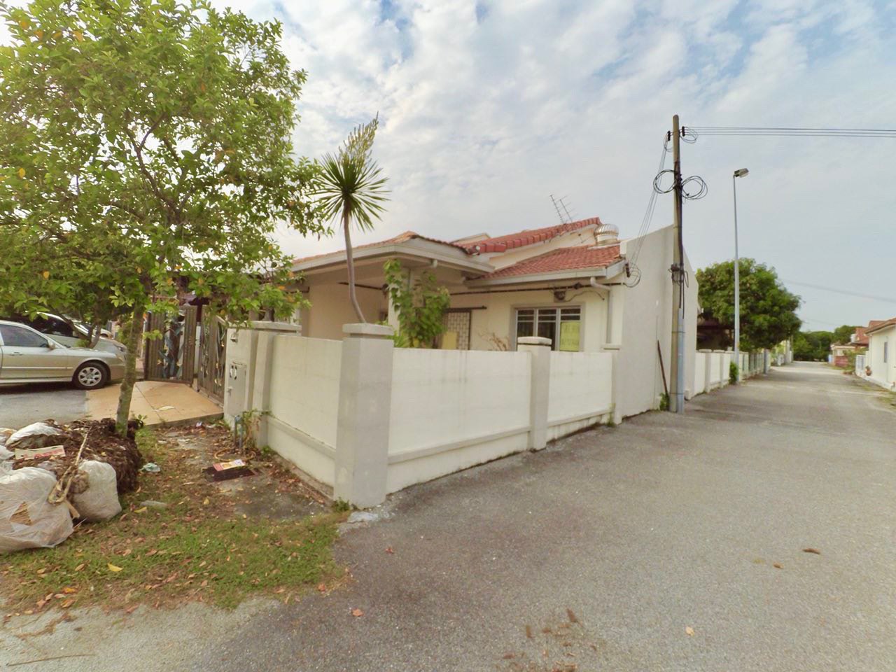 ENDLOT RENOVATED 1Sty House Bandar Bukit Raja - photo 3