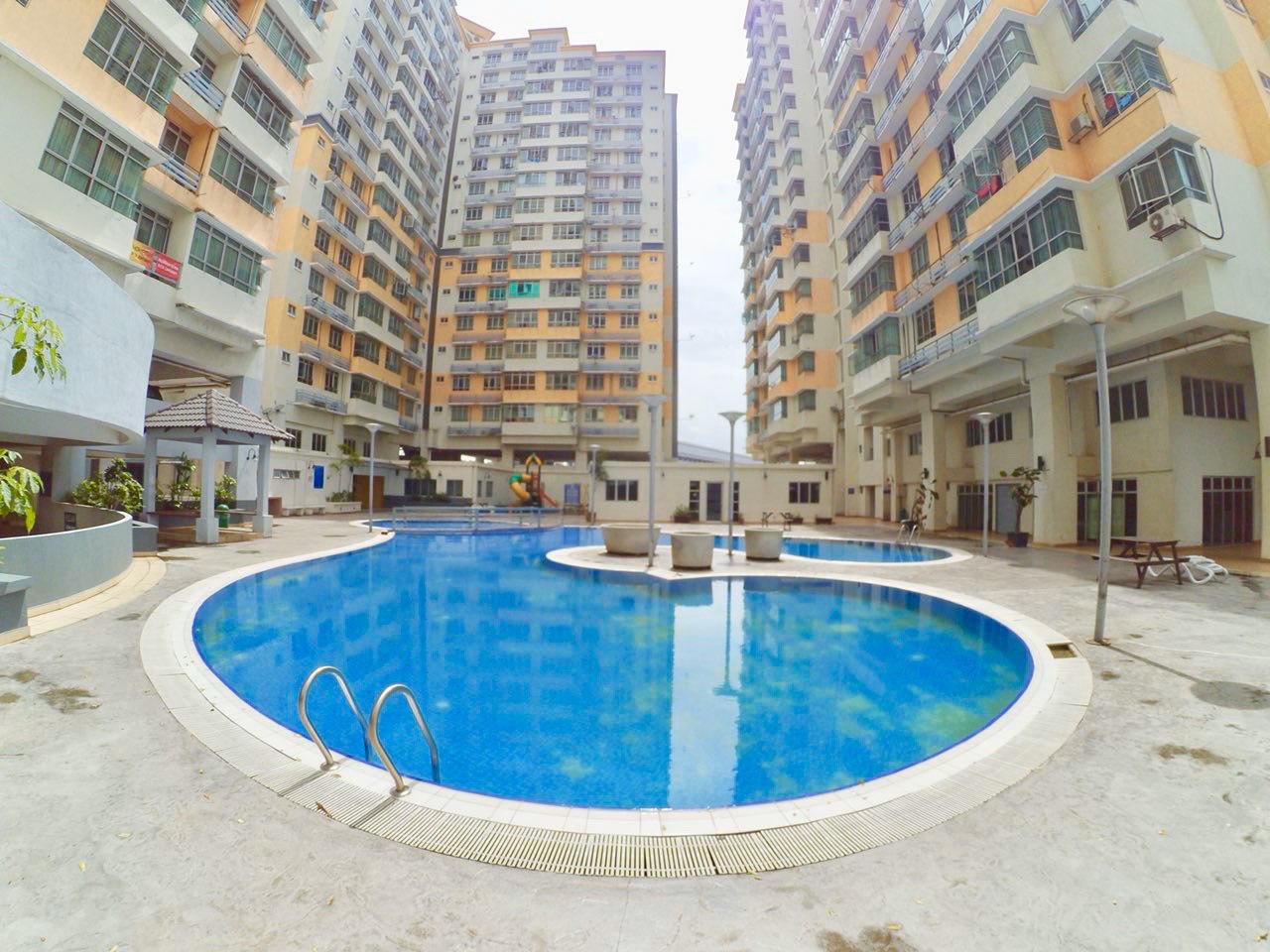 CONER LOT Mutiara Anggerik  Apartment Seksyen15 - photo 3