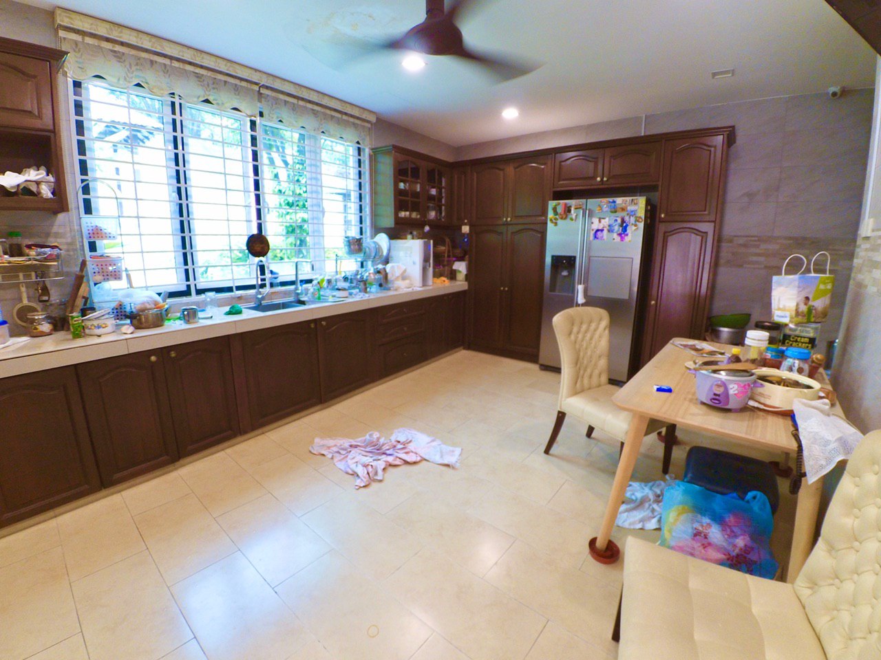 Renovated TRIPLE Sty SemiD Kristal Court Seksyen 7 - photo 3