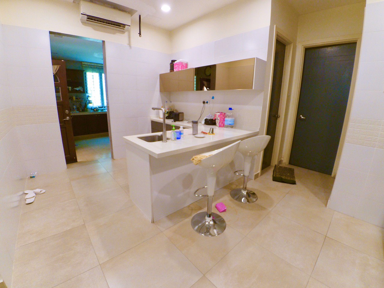Renovated TRIPLE Sty SemiD Kristal Court Seksyen 7 - photo 4