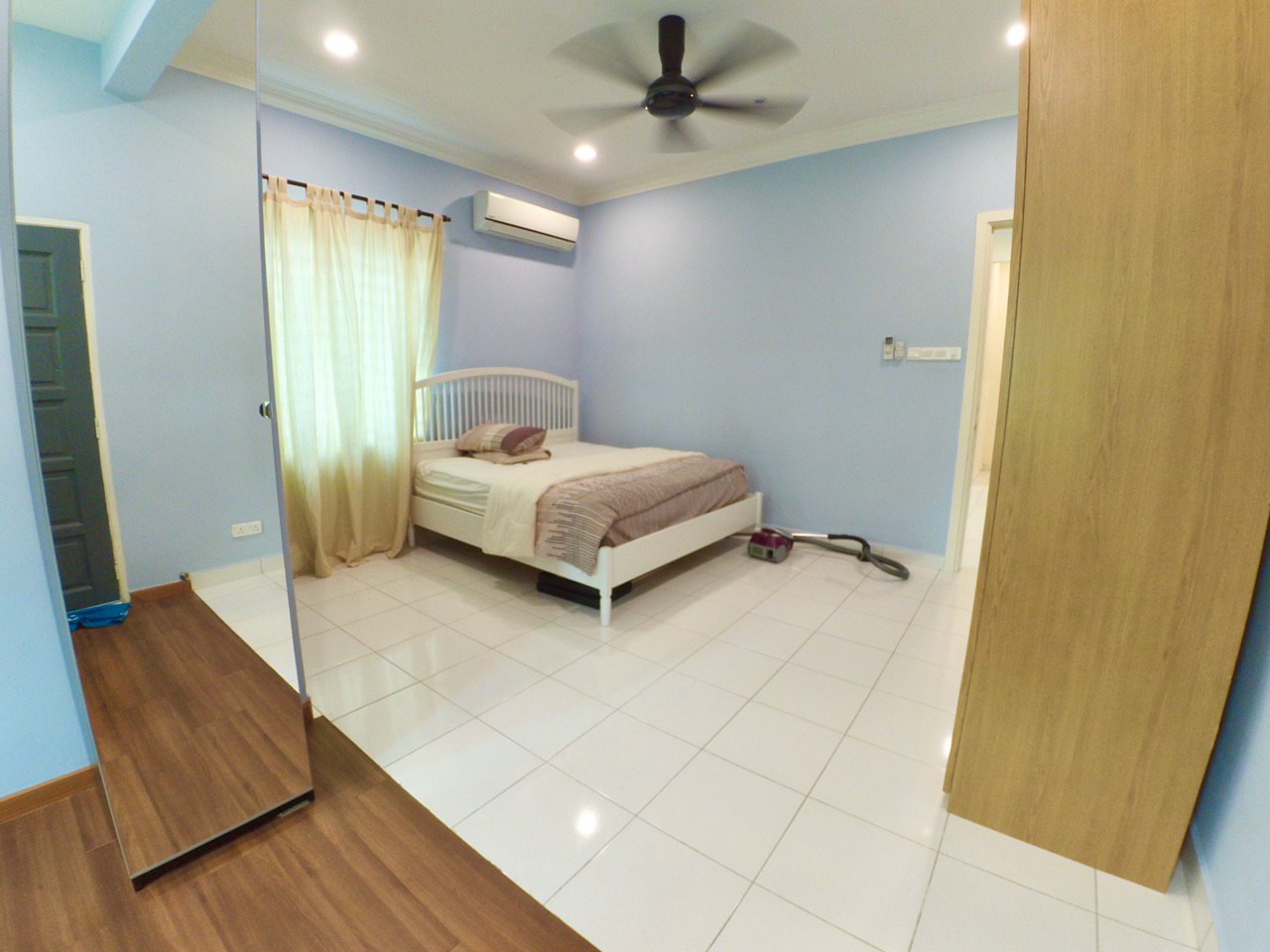 Renovated TRIPLE Sty SemiD Kristal Court Seksyen 7 - photo 11