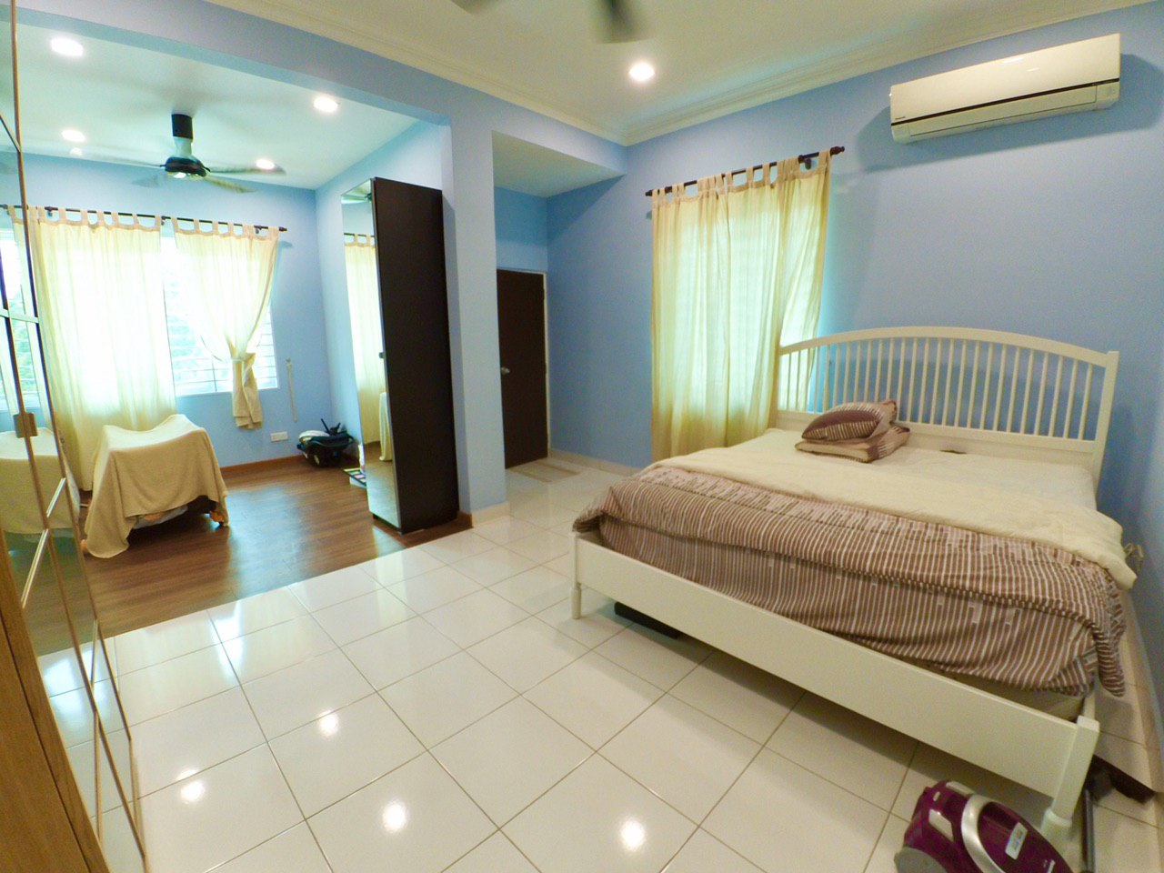 Renovated TRIPLE Sty SemiD Kristal Court Seksyen 7 - photo 12