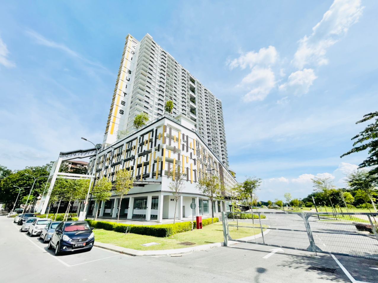 Leasehold Bumi Lot Koi Suites Condo Puchong