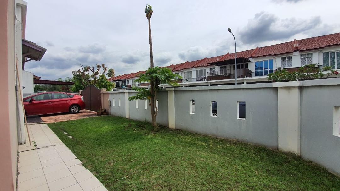 Corner 2sty Taman Alam Indah Seksyen 33 - photo 8