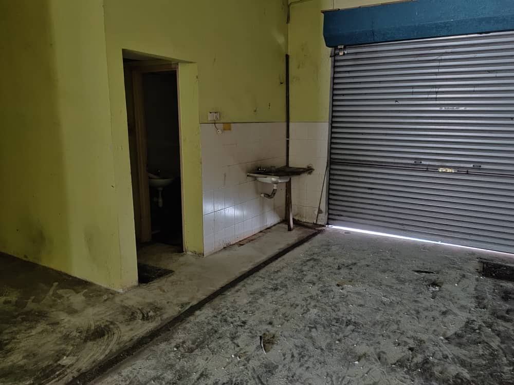 Shoplot Facing Main Road Jalan Bukit Kemuning - photo 5