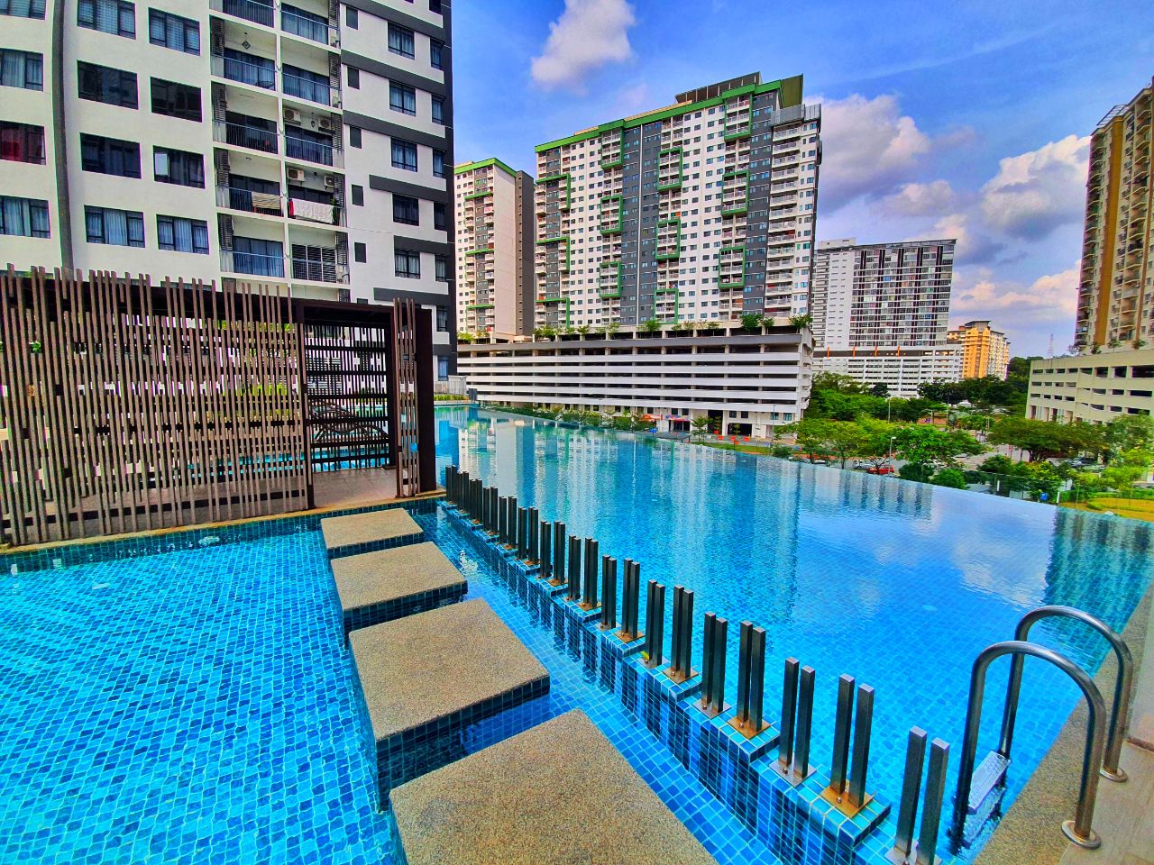 Level 6 Block 2 Residensi hijauan Subang west