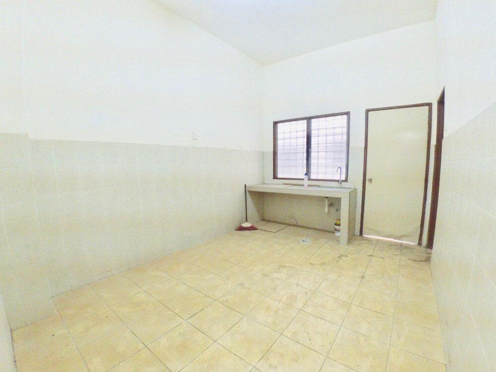 2 STOREY HOUSE  BANDAR NUSAPUTRA - photo 4