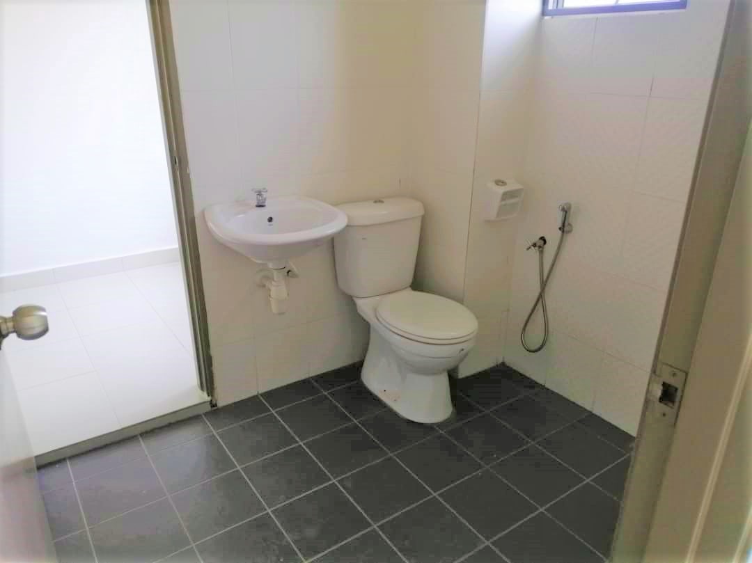 2 Sty Jalan Aman Abadi, Seksyen U17, Shah Alam - photo 2