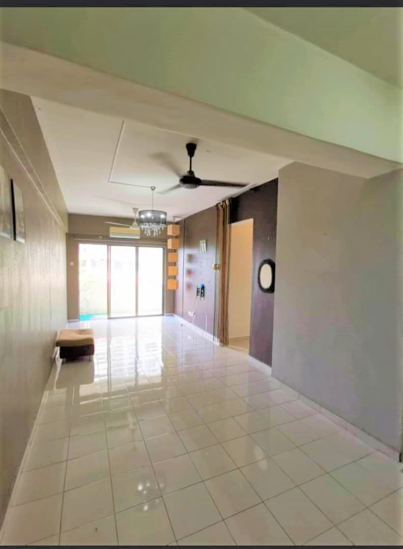 Below Market Vista Millennium Condominium, Puchong - photo 4