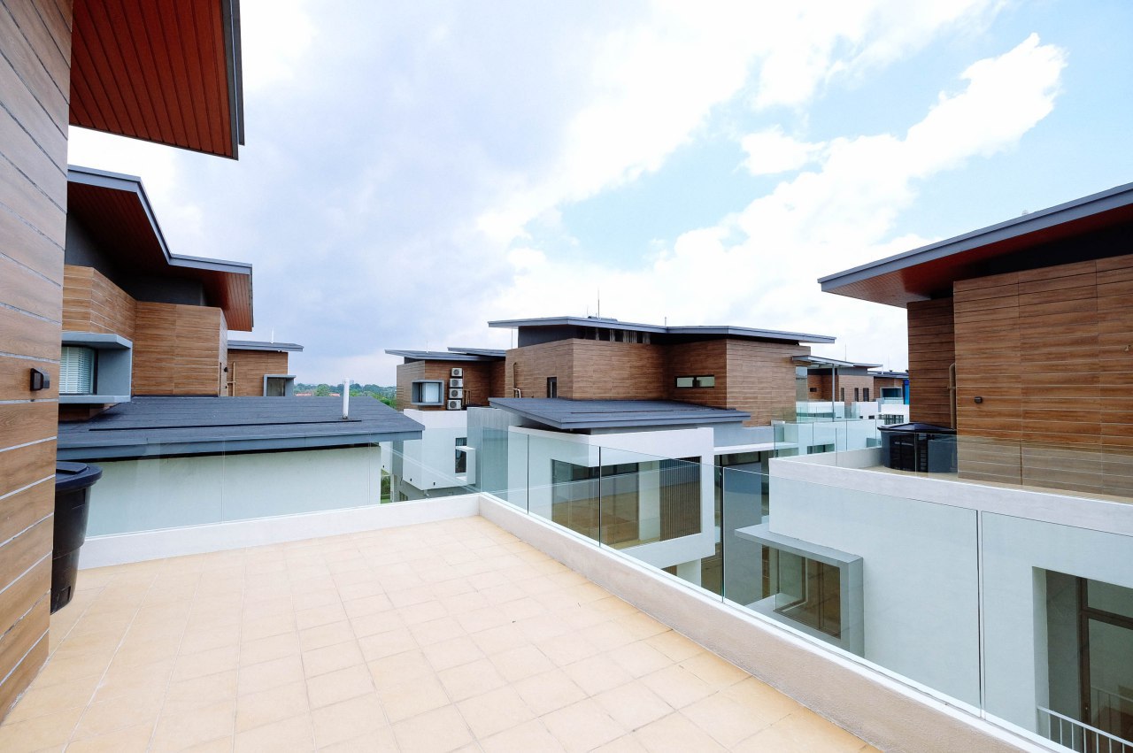 3 Storey Bungalow Long Branch Residence - photo 4
