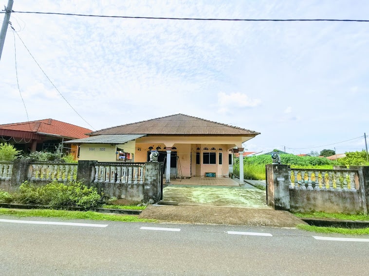 Single storey bungalow Chaah Segamat Johor
