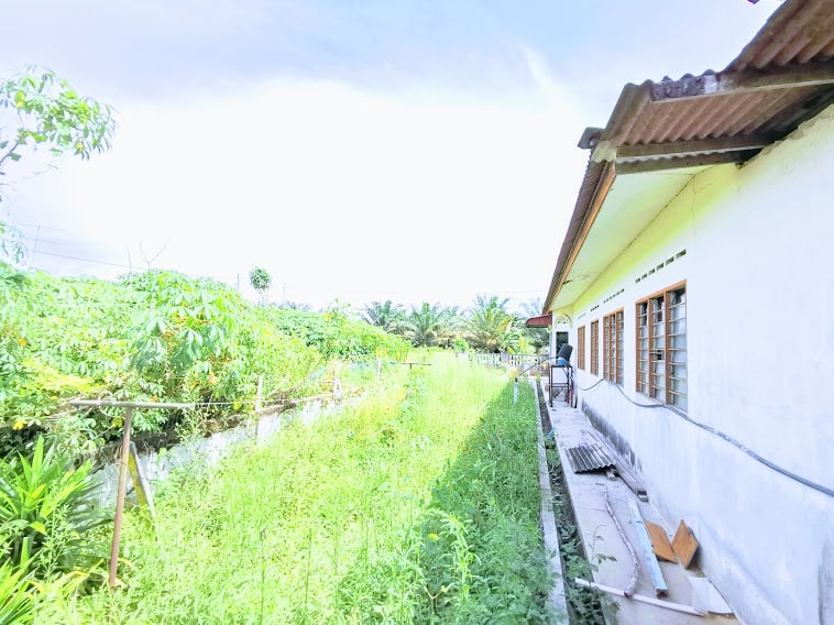 Single storey bungalow Chaah Segamat Johor - photo 7