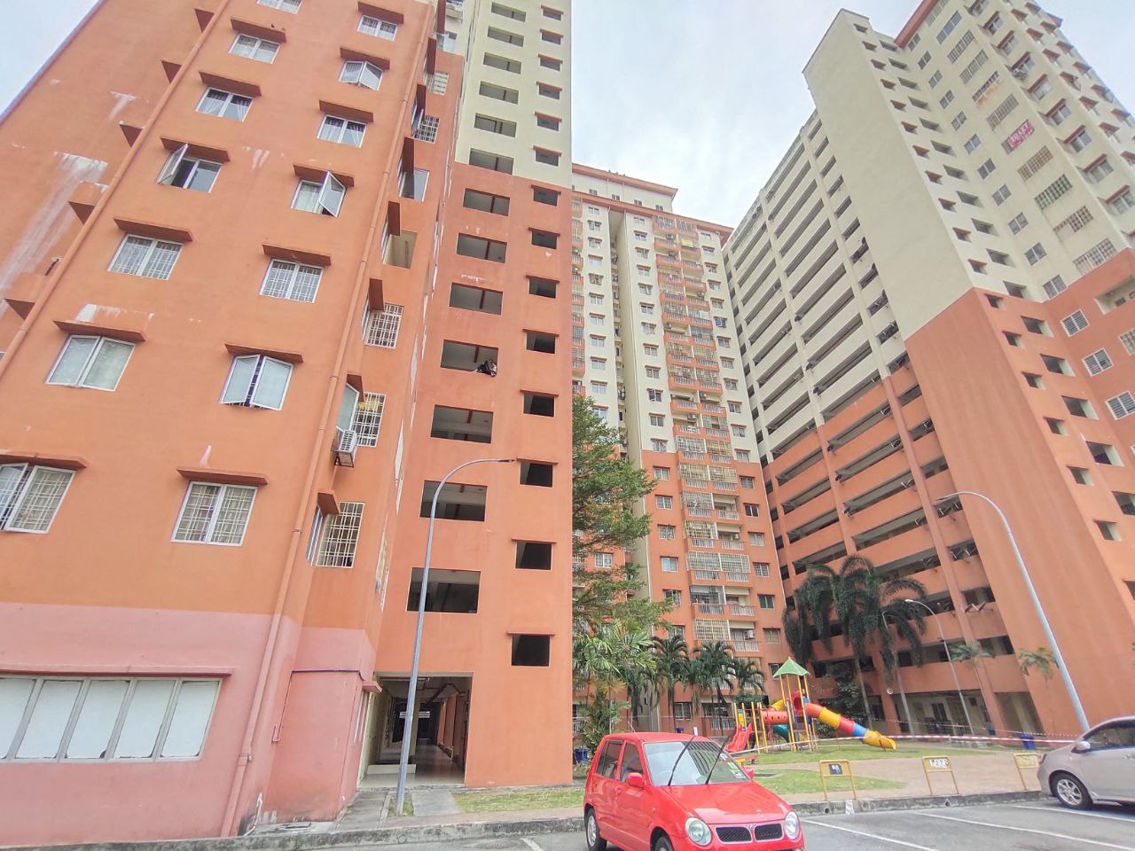 Non Bumi Lot Sri Dahlia Apartment Taman Sepakat - photo 2