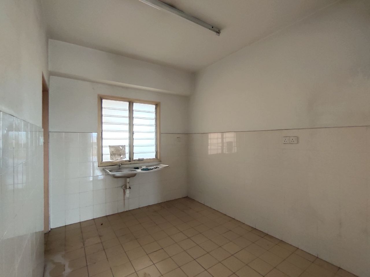 Non Bumi Lot Sri Dahlia Apartment Taman Sepakat - photo 7
