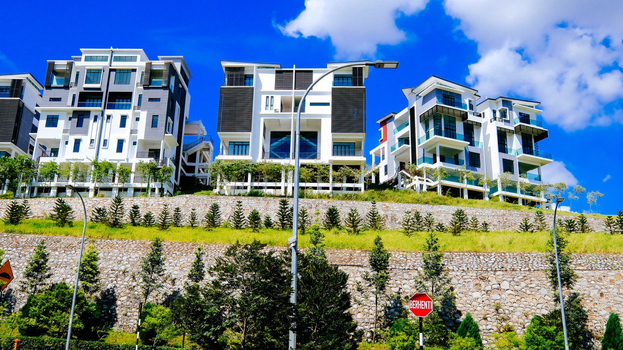 4 Sty Semi-D Luxury Kingsley Hills Putra Heights - photo 2