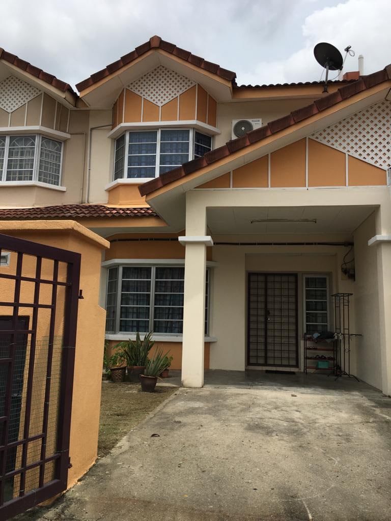 Freehold double storey Taman Putra Prima Puchong - photo 1