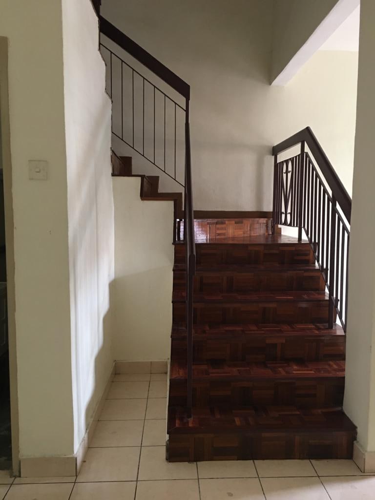 Freehold double storey Taman Putra Prima Puchong - photo 6