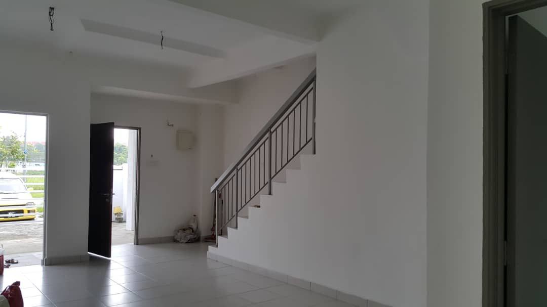 Non bumi lot Double Storey House Intermediate Aman - photo 4