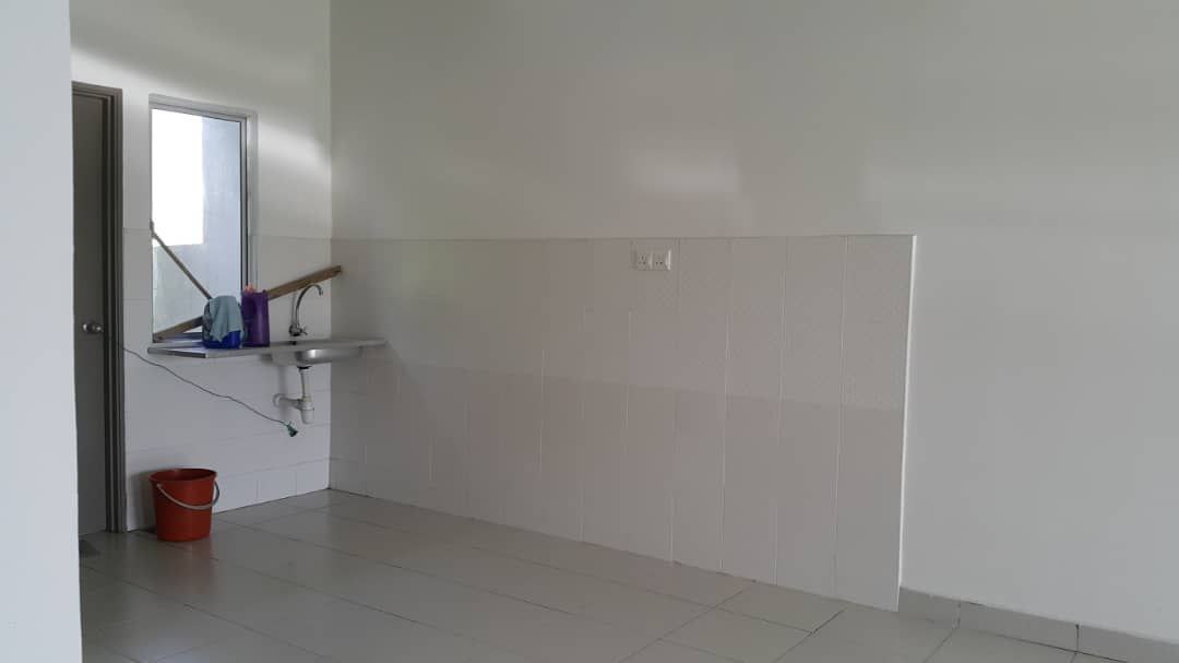 Non bumi lot Double Storey House Intermediate Aman - photo 6